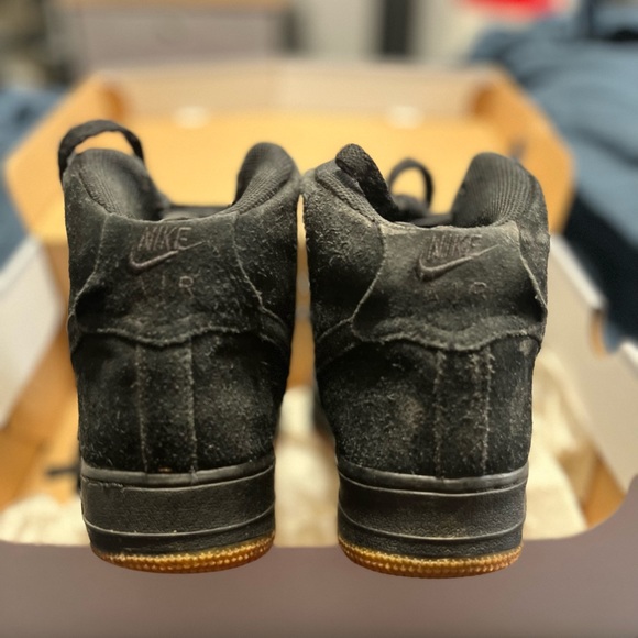 AIR FORCE 1 HIGH LV8 (GS) Size 7y - Picture 5 of 9